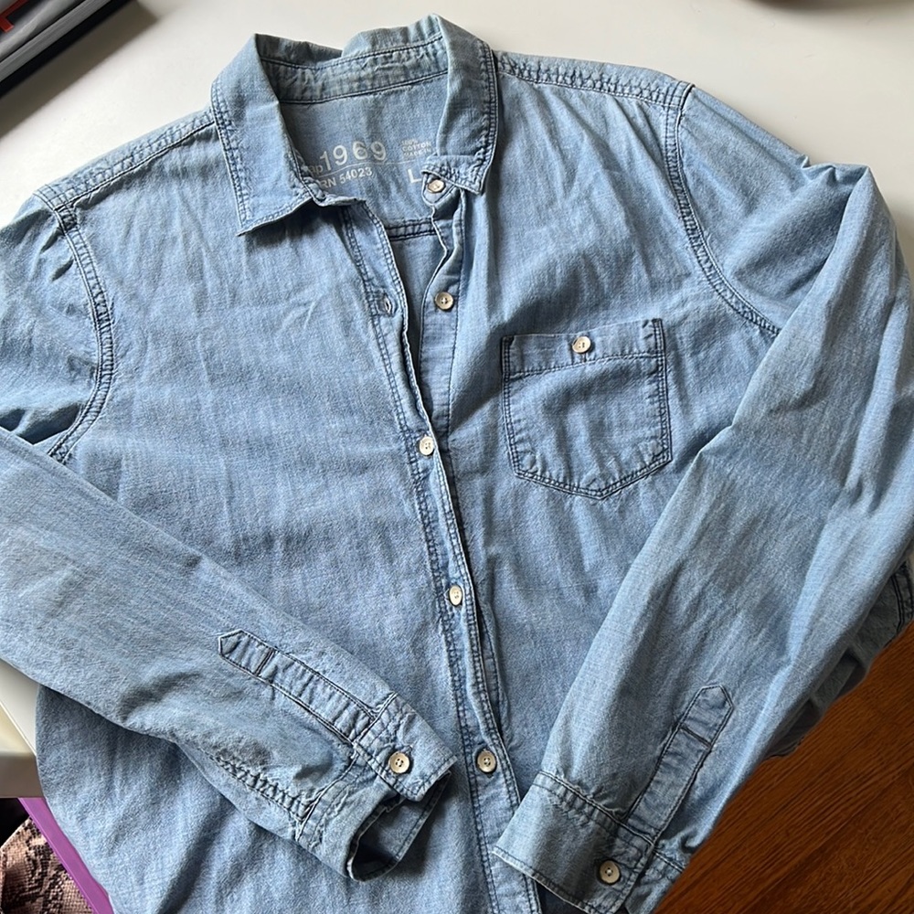 Womens Gap Jean button up Chambray shirt